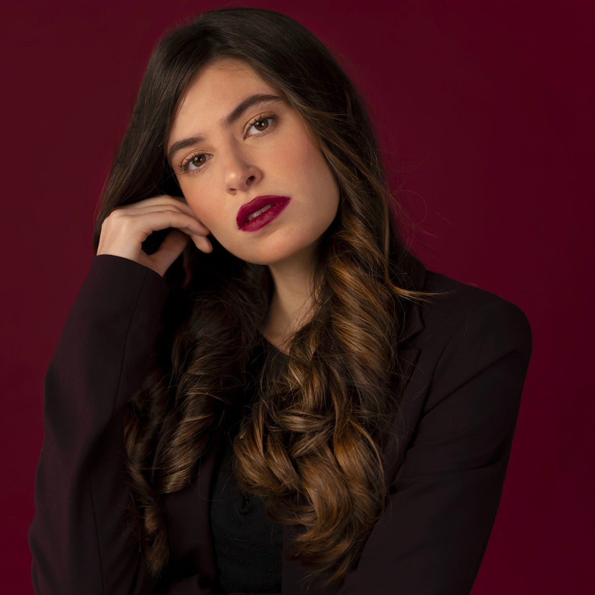 Flat-rauta sopii suurten kiharoiden tekoon