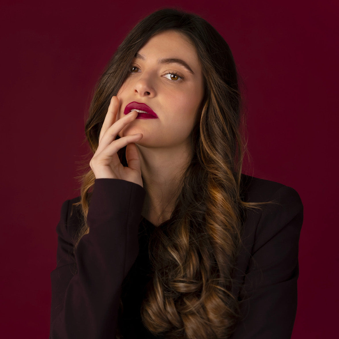 Lämpöharja hiusten muotoiluun ammattilaisille