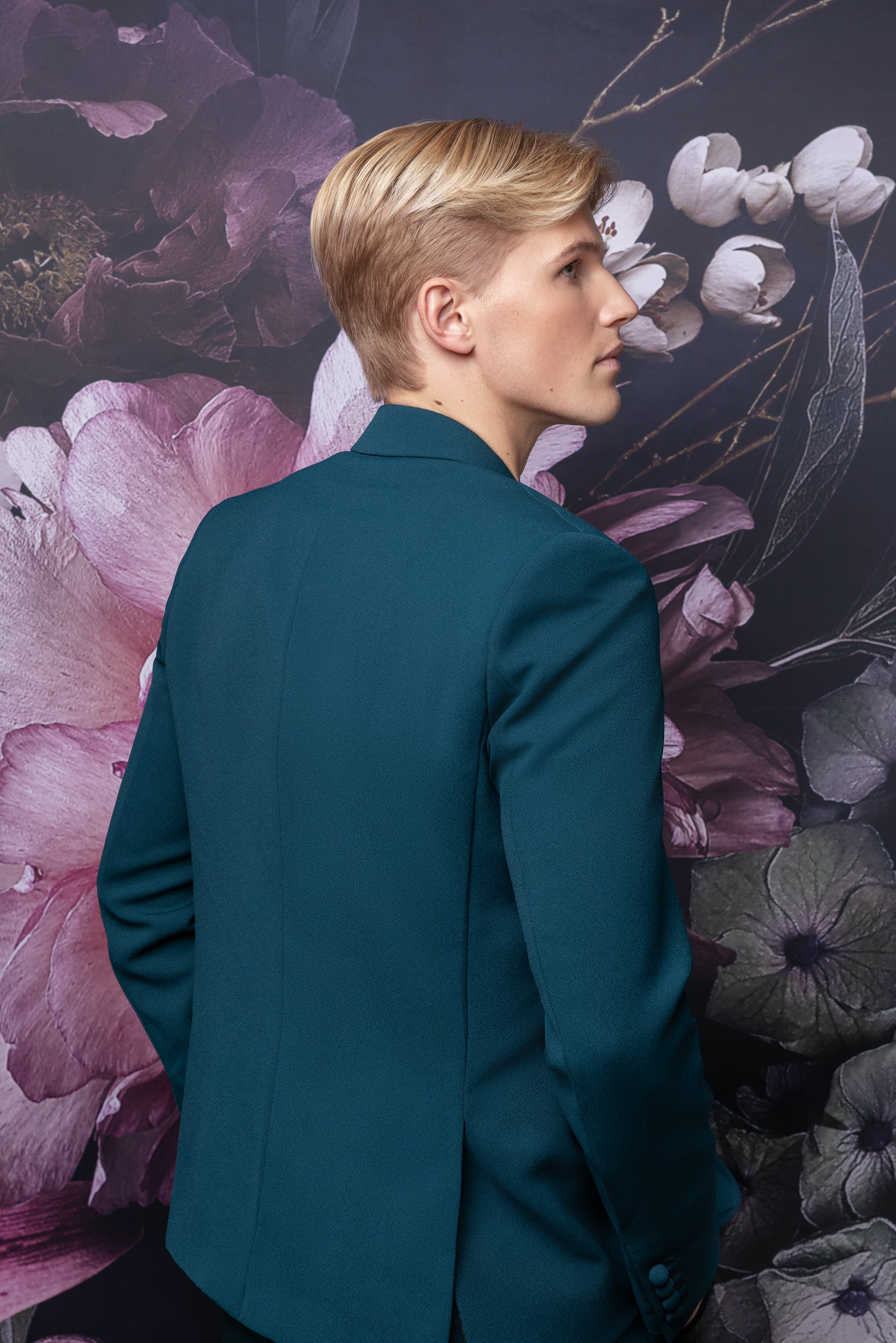 TROPHOSPERE COLLECTION AW21 LOOK 6: ZEPHYR