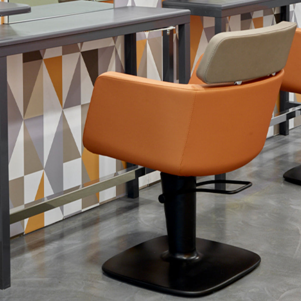 
                      
                        MALETTI - kampaamotuoli, Eco Fun Bi-Color (Top)
                      
                    